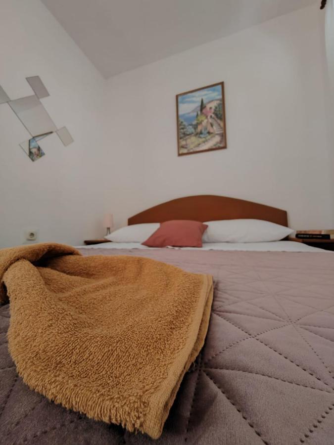 Apartments Turan Centrally Located With Free Parking Igrane Eksteriør billede